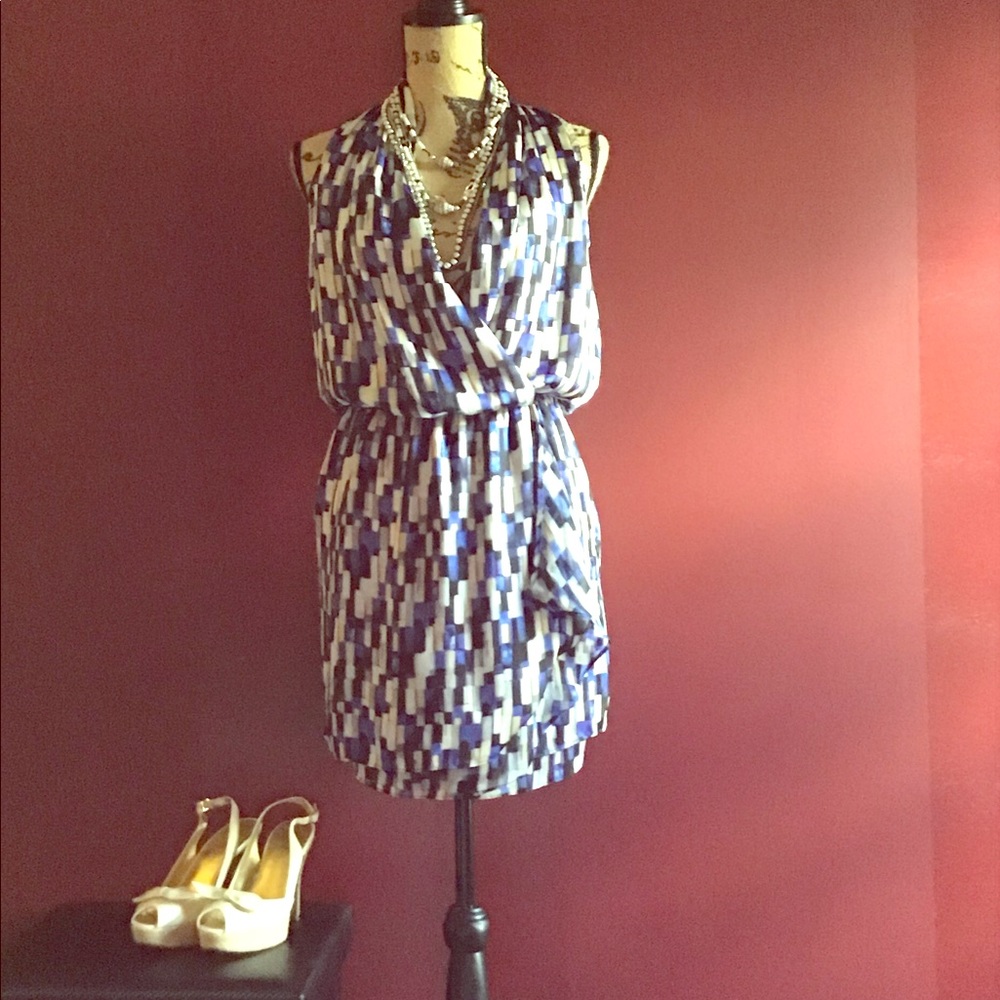 White House Black Market Sleeveless Print Dress